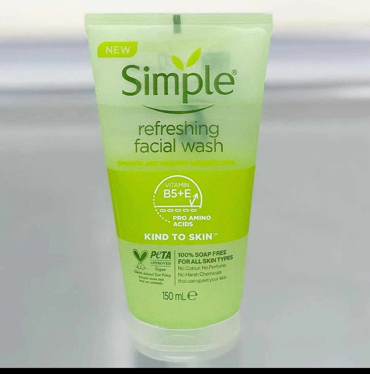 Simple Refreshing Facial Wash